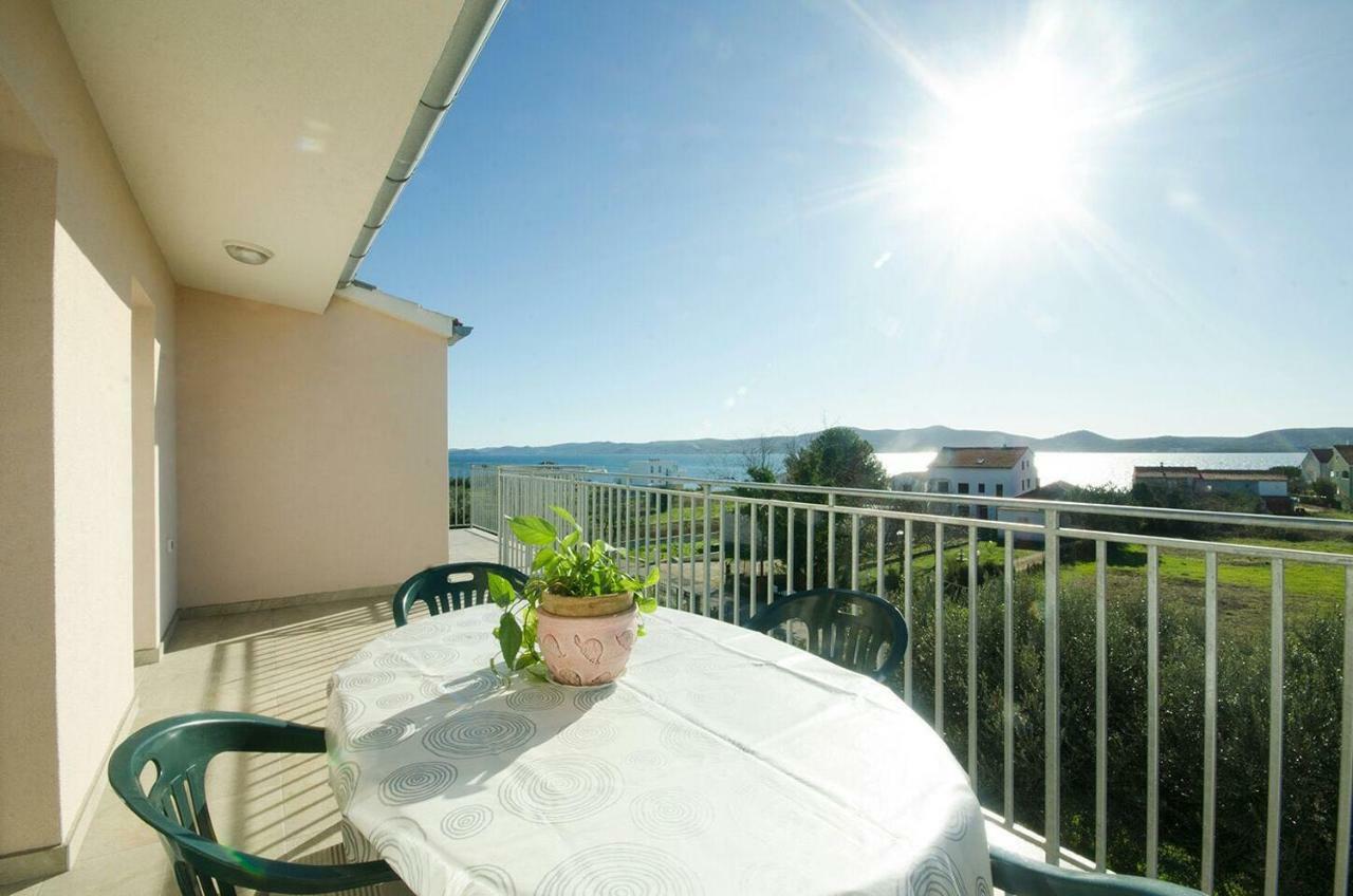 Apartman Korina Sukošan Exterior foto
