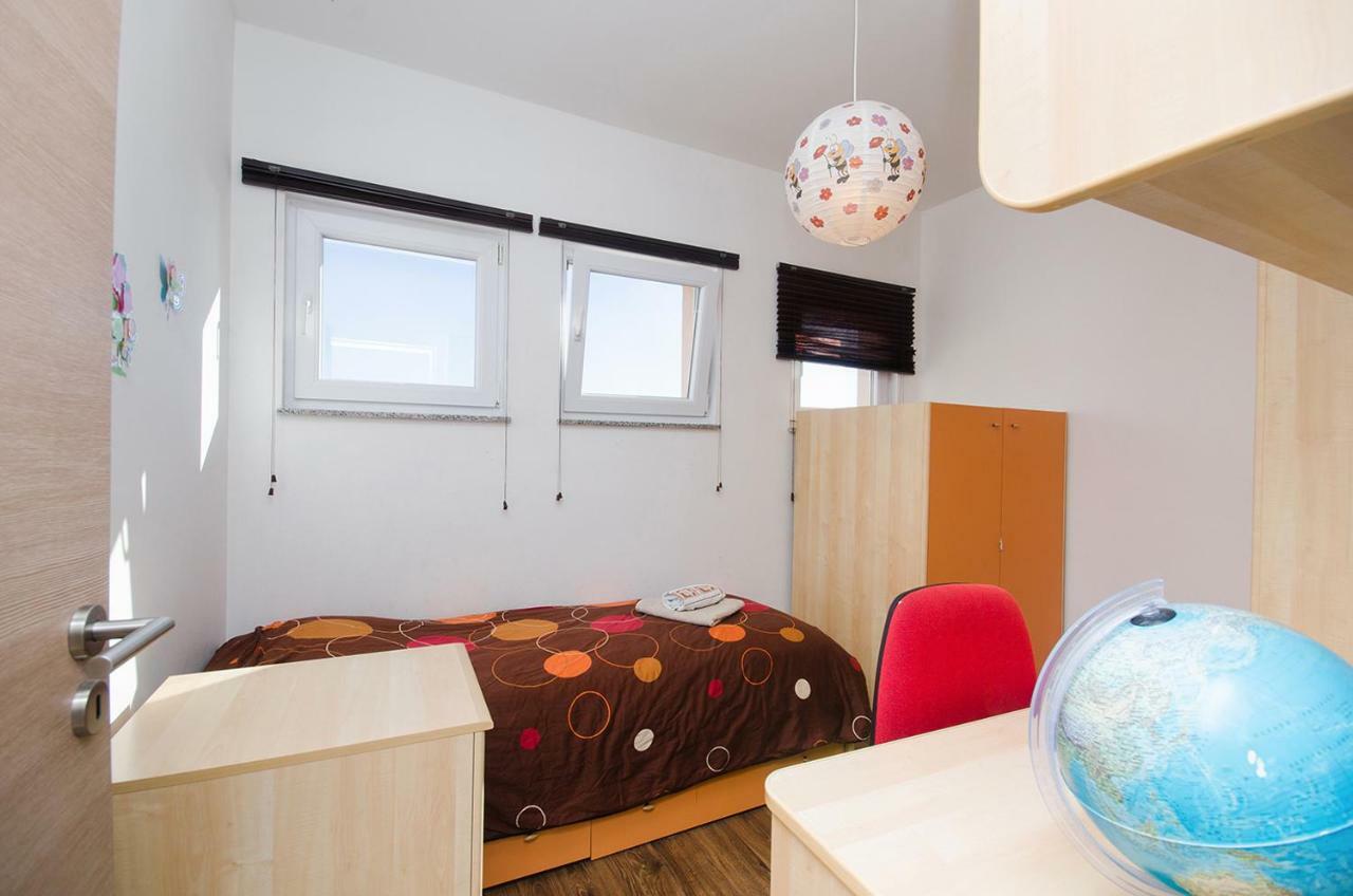 Apartman Korina Sukošan Exterior foto