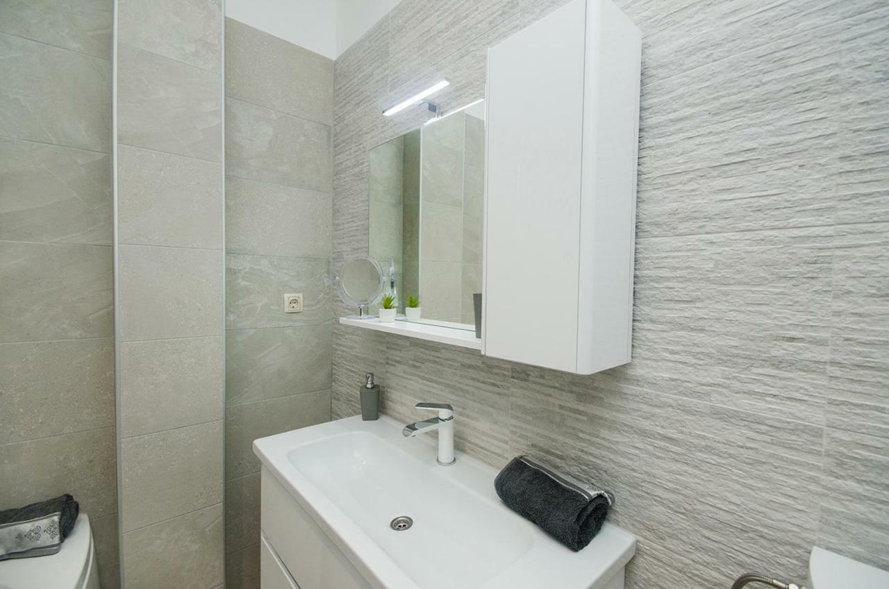 Apartman Korina Sukošan Exterior foto