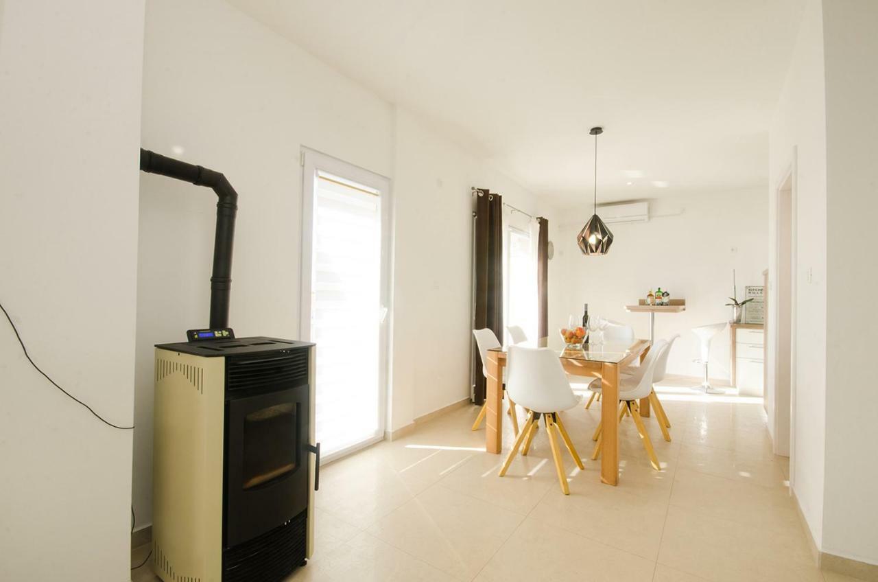 Apartman Korina Sukošan Exterior foto